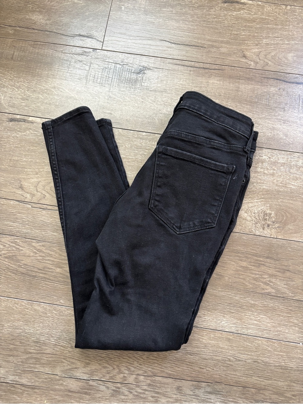 Old Navy Black Women's Skinny Jeans - Stretch Denim